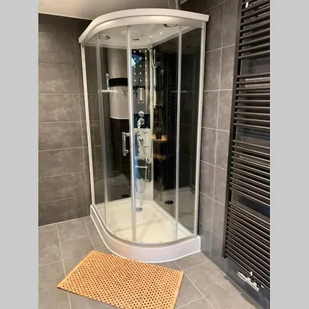 Luxe 6-persoons Vakantiewoning “de Boomgaard”